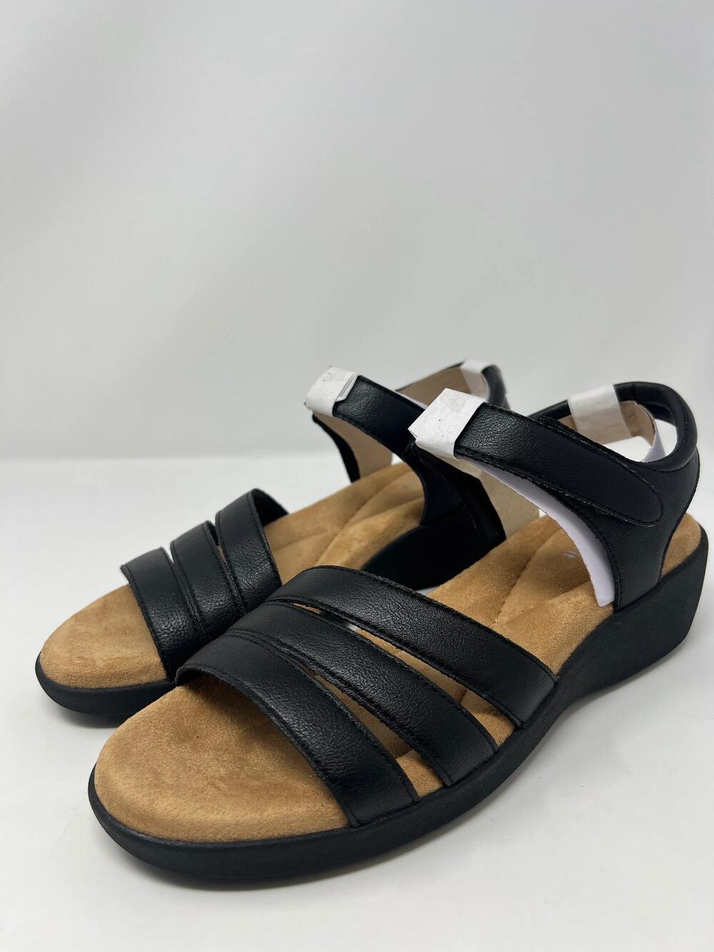 Easy Spirit Women's 9M Kenton Black Sandals